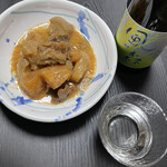 Kizaki Shokuhin - 筋煮込み、今日は味噌仕立て。酒もススム。