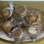 天然こうぼぱん とことこ - いつも、どれから食べよぅ〜か、迷い道なりね(°▽°)