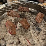 炭火焼肉とからから鍋 千成屋 - 
