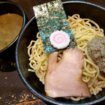 おおぜき中華そば店 - 【限定】イカ煮干しつけそば　生姜白口ペースト添え（850円）