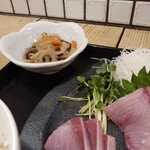 梅山鉄平食堂 - 