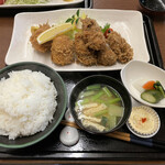 Tonkatsu Suzunoya - カキフライとカニコロッケ（2400円）+ご飯大盛（+100円）