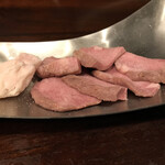 あかね家 - 黒板メニューから『厚切り牛タン』