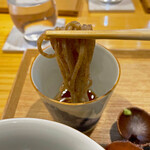 飯田商店 - 「山葵」を付けると余計に日本蕎麦っぽい感じになります