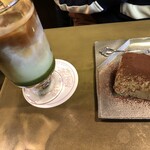 リロ珈琲喫茶 - 抹茶ラテプレッソ&ティラミス