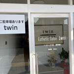 Twin - 