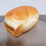 ブーランジェリーショコラブラン - カスタードクリームパン