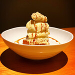 いざかや しん - 揚げパンにバニラアイスを乗せてきなこをたっぷり振りかけた絶品和スイーツです(o^^o)