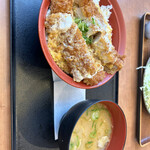 ごはん処 かつ庵 - ロースカツ丼(とん汁に変更)