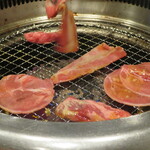 Yakiniku Juujuu Karubi - 