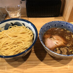 秋葉原つけ麺 油そば 楽 - 