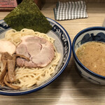 秋葉原つけ麺 油そば 楽 - 