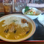自家焙煎珈琲店 ひまわり - 具が大きいグリーンカレー✨