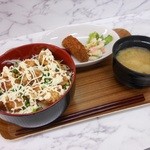 からあげ聖林 - からあげ丼定食￥５００