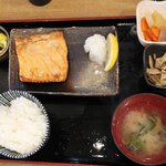 Minnano Shokudou Ushibukatei - 鮭ハラス焼定食