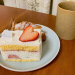 ラフカ - ショートケーキ　いちごがハートに♡