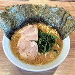 元喜家 - ラーメン780円麺硬め。海苔増し100円。