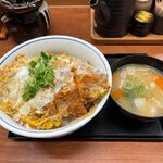 かつや - 料理写真:カツ丼(松)+とん汁(小)
