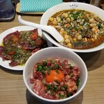 Rock’anDo - 馬肉トマト煮込みそば＋馬刺しユッケ丼＋馬ハツ刺しカルパッチョ