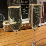 와인 사카바。LONGING HOUSE 가루이자와