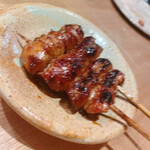 やきとりshira - 皮。（この辺から酔いでブレ出してくる）