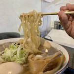 らー麺　Do・Ni・Bo - 太ちぢれ麺をリフトUP⤴️