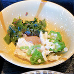 Yayoi Ken - 蒸し鶏と海藻のぽん酢和え