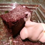 キッチャーノ - 本日のランチ+カフェ 1500円 のガトーショコラのクリーム添え