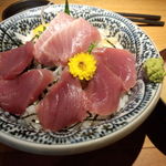 梅月 - (ランチ旬丼)生まぐろ丼大盛