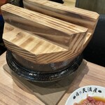 Niku Notemma Yakagura Tei - 銀シャリ