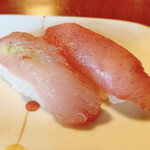 かめ - マグロのにぎり寿司（２貫）（¥150）（税込）