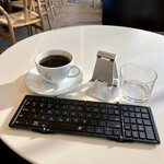 FORU - 事務作業中