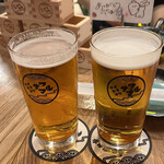 酒場 サワマル - ビール(乾杯までに既に話し込んでしまい写真撮る頃には泡が)