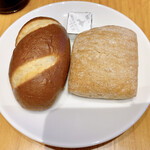 ダグズ・ダイナー&バー - パン