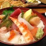 傳七寿司 - ちらしランチ並