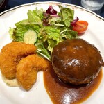 洋食屋 ふじ家 - ハンバーグと、エビフライ