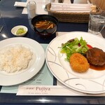 洋食屋 ふじ家 - ハンバーグと、帆立とエビのクリームコロッケ