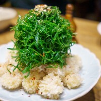 炭火焼肉ホルモン うしごろ 中目黒店 - ウルテ刺し　九条ねぎ　770円（写真は2人前）