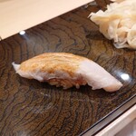 鮨 銀座おのでら 登龍門 - ハッカク、330円。