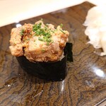 鮨 銀座おのでら 登龍門 - 余市産あん肝ワイン煮軍艦、440円。