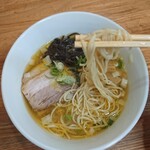 Hikari Shiyokudou - 麺のリフトアップ