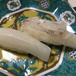 鮨よし - 左がヤリイカ右がげそ