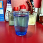 家系ラーメン たつ家 - 水。