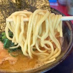 家系ラーメン たつ家 - 麺リフト。