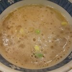 濃豚骨醤油ラーメン　馬力屋 - 漬け汁