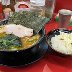 王道家直系 IEKEI TOKYO - 【再訪】ラーメン＋半ライス
