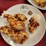 九州らーめん 亀王 - 唐揚げはジューシーな方が好みだなぁ。