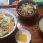 末広 - カツ丼セット