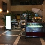 らうんじ Bali - 南国風の店内