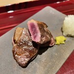 銀座 しのはら - 玉鋼（たまはがね）で焼いた岐阜と福井の青首鴨の食べ比べ 柚子胡椒と大根おろし